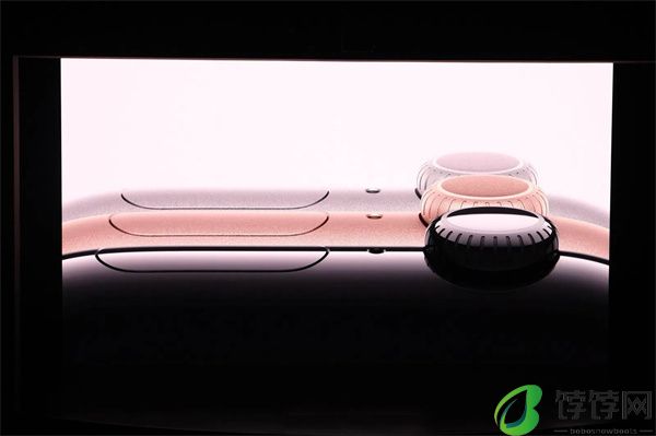 苹果发布 Apple Watch Series 10 智能手表