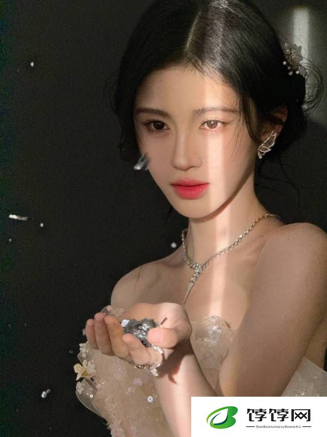 鞠婧祎