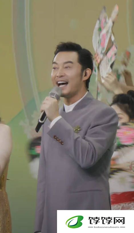 沙溢亮相央视元宵晚会 减肥成功网友称赞好上镜