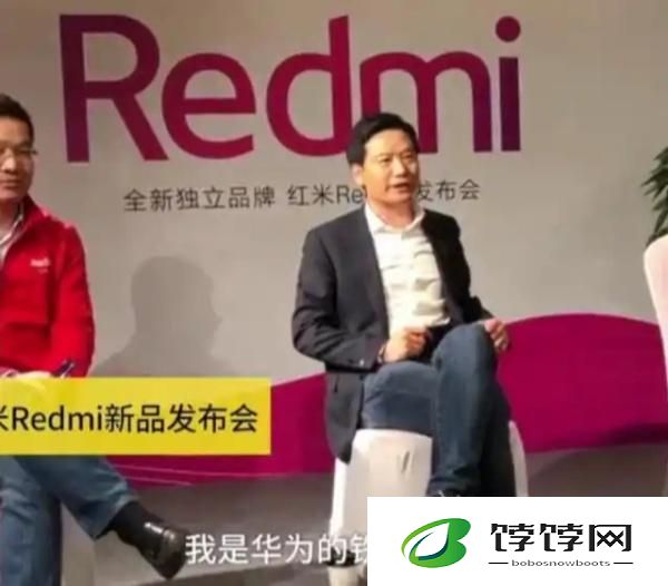 何小鹏晒与华为任正非合影