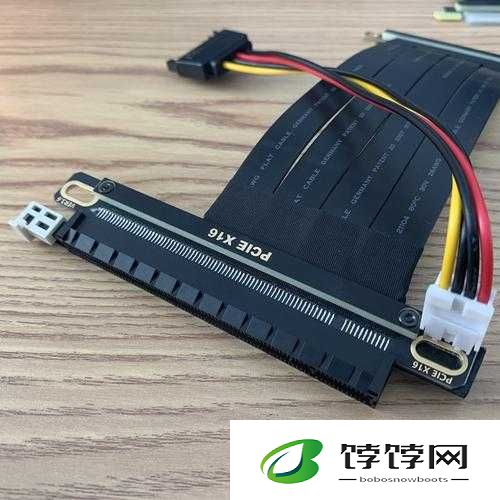 x16 插槽转 x8 插槽转接器：提升性能的必备工具