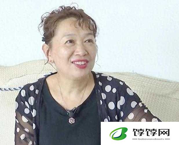 55 岁大妈玩 CSGO：游戏不分年龄，快乐才是真谛