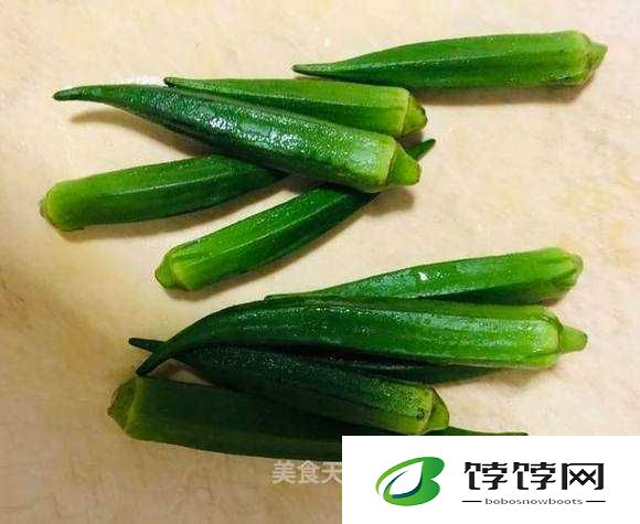 秋葵草莓丝瓜黄瓜榴莲的丰富组合