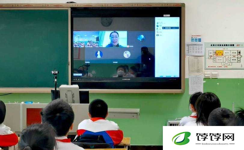 班长在课上突然打开了开关：令人震惊的课堂瞬间