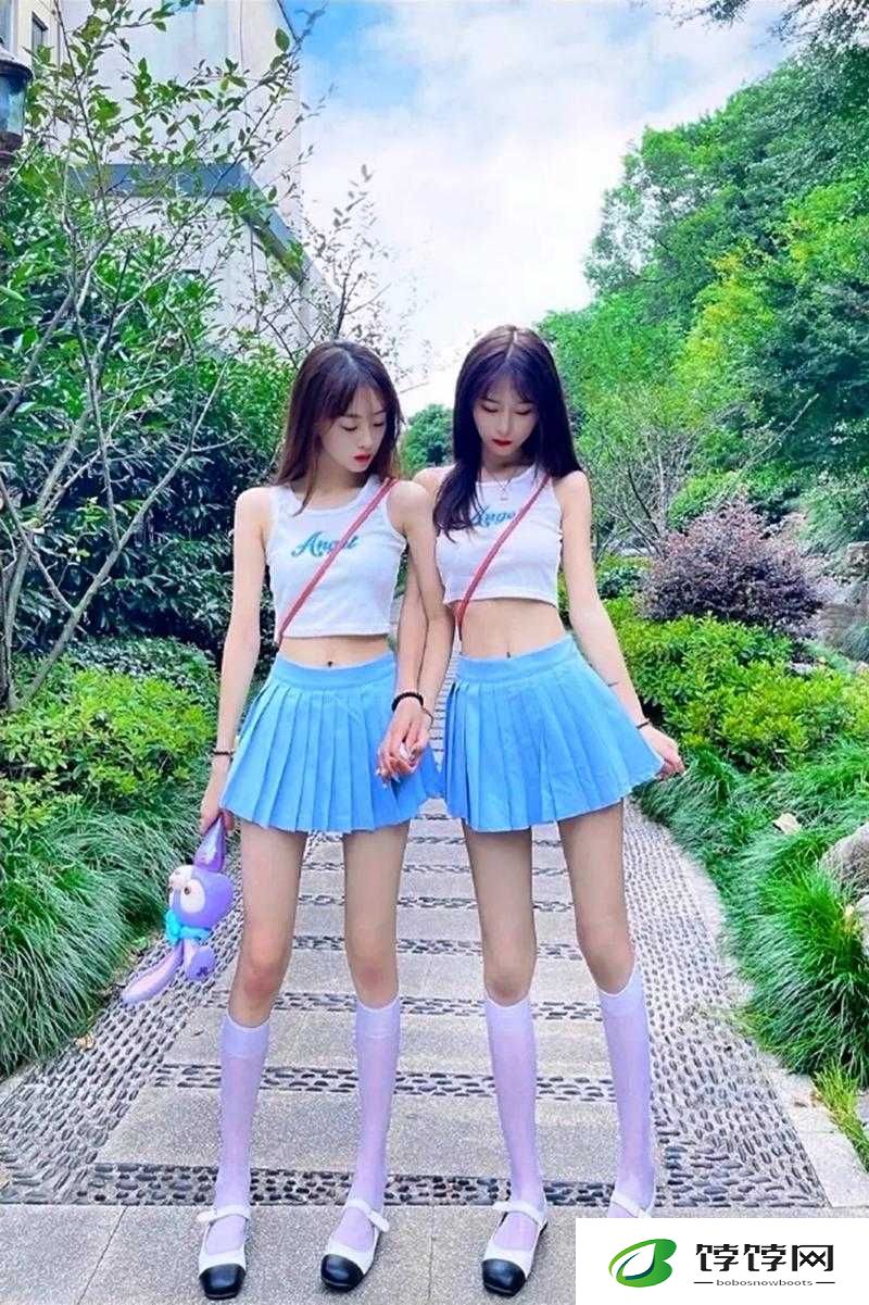 双胞胎姐妹齐上阵许多说许多：热点背后的姐妹情深与梦想追逐