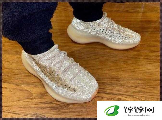 yeezy380 蜜桃粉与白色魅力的独特呈现