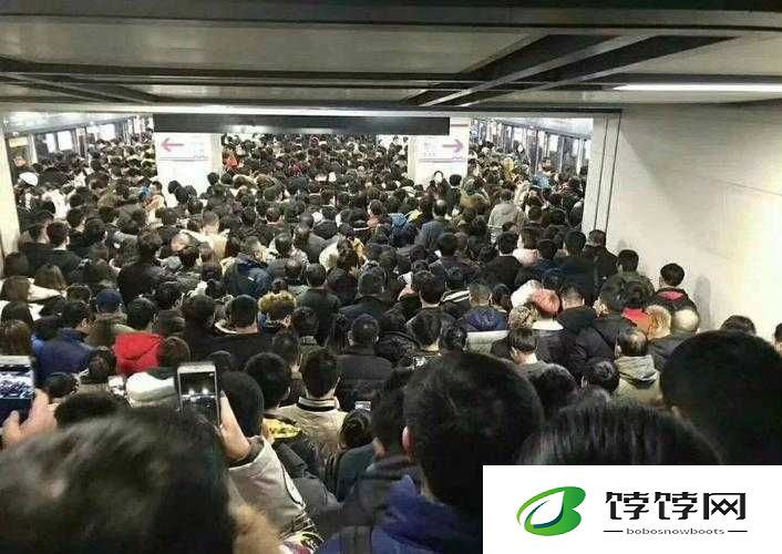 地铁太挤有人顶着怎么防知乎：实用秘籍大公开