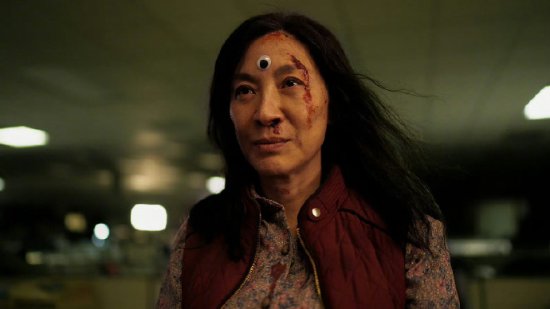 《瞬息全宇宙》导演新片定档！2026年上映