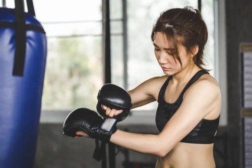 《热辣滚烫》掀起女性健身潮 十几节拳击体验课全是女生