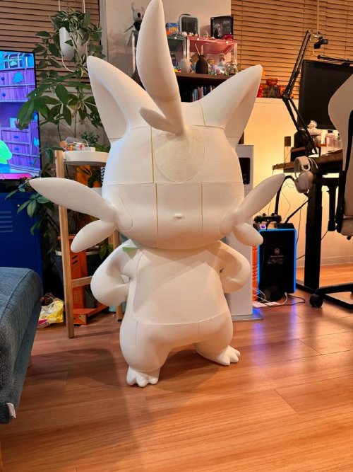 《幻兽帕鲁》社长分享捣蛋猫模型：感叹公司野生工匠多