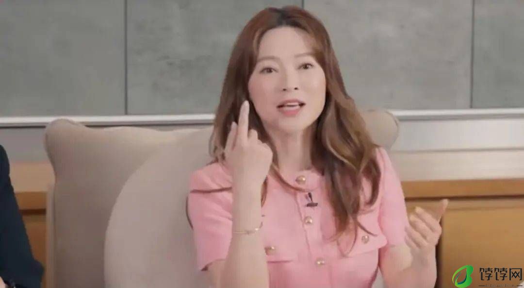 与视帝离婚后首公开露面！TVB前知名女星状态大勇，自曝玩交友软件-月光资讯网