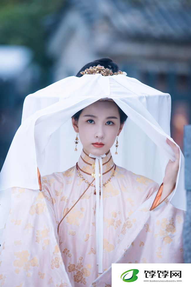 陈都灵