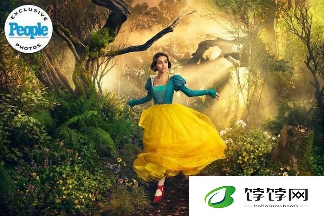 《白雪公主》真人电影曝幕后照 著名设计师打造